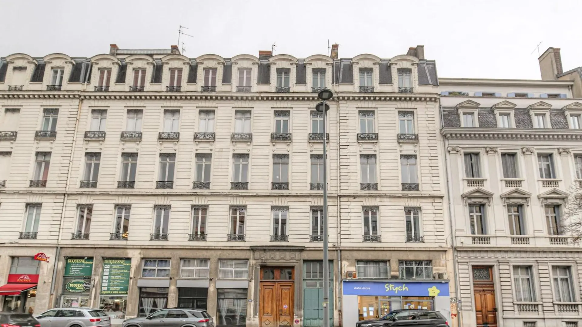 Holiday home Suite Premium Proche Tete D'Or Lyon
